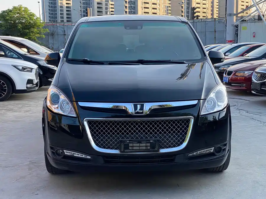 Luxgen MASTER CEO