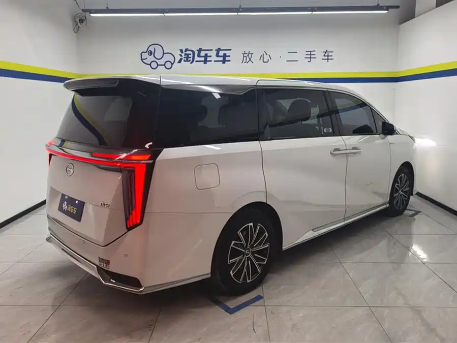 GAC Trumpchi M8