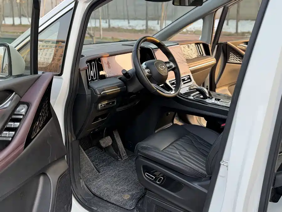 GAC Trumpchi M8