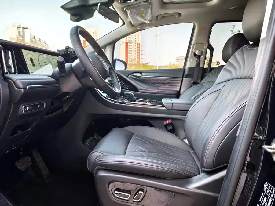 GAC Trumpchi M8