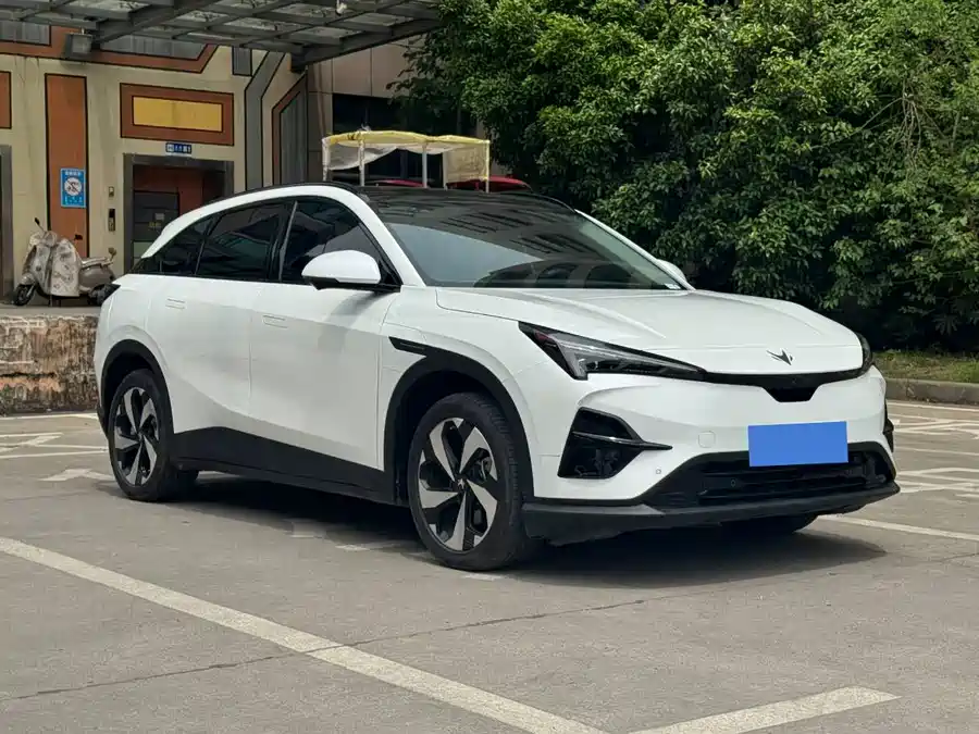 ARCFOX Alpha T5