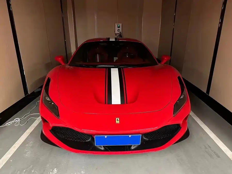 Ferrari F8