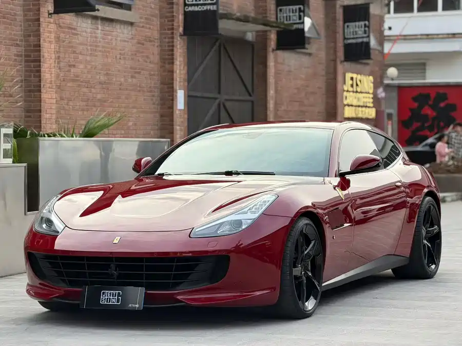 Ferrari GTC4Lusso