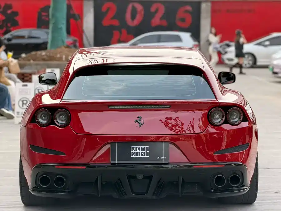 Ferrari GTC4Lusso