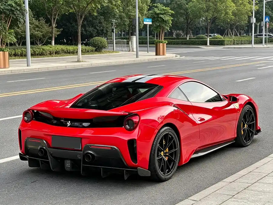Ferrari 488
