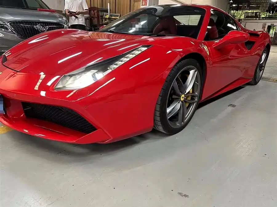 Ferrari 488