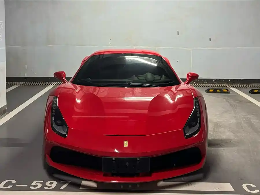 Ferrari 488