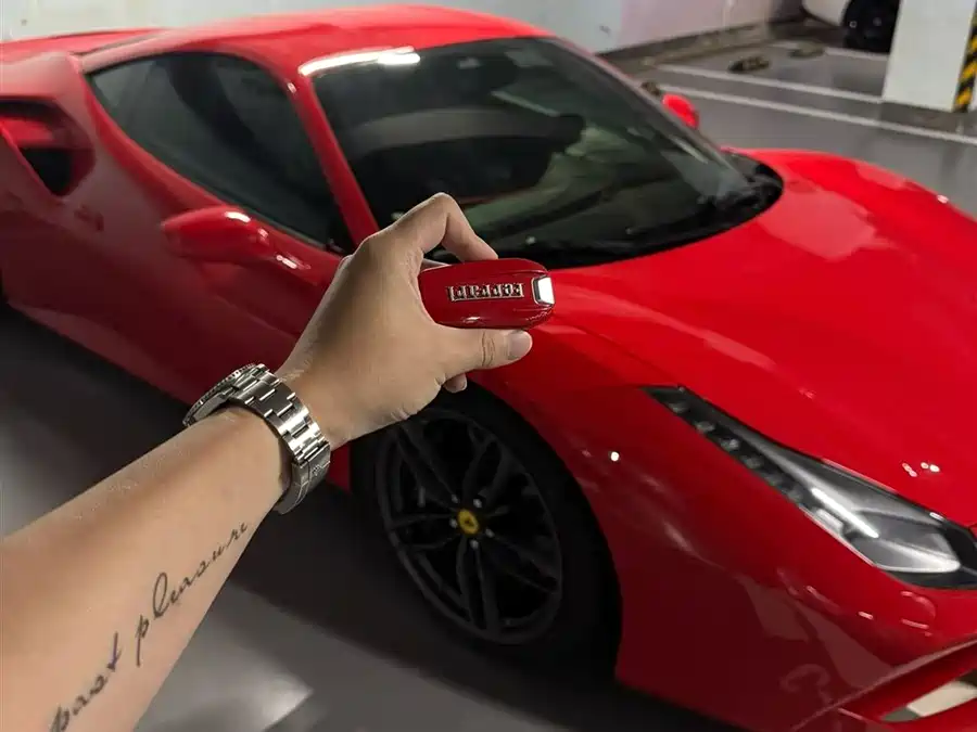 Ferrari 488