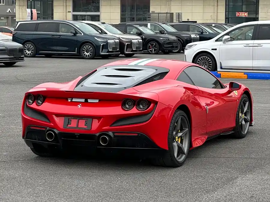 Ferrari F8