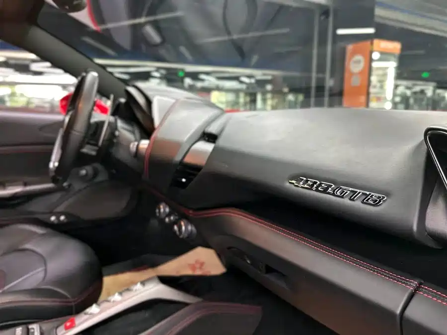 Ferrari 488