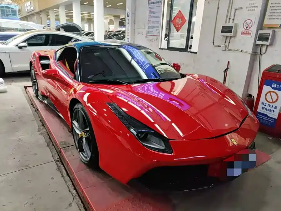 Ferrari 488