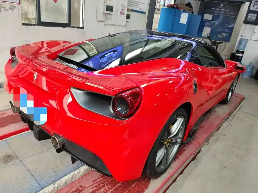 Ferrari 488