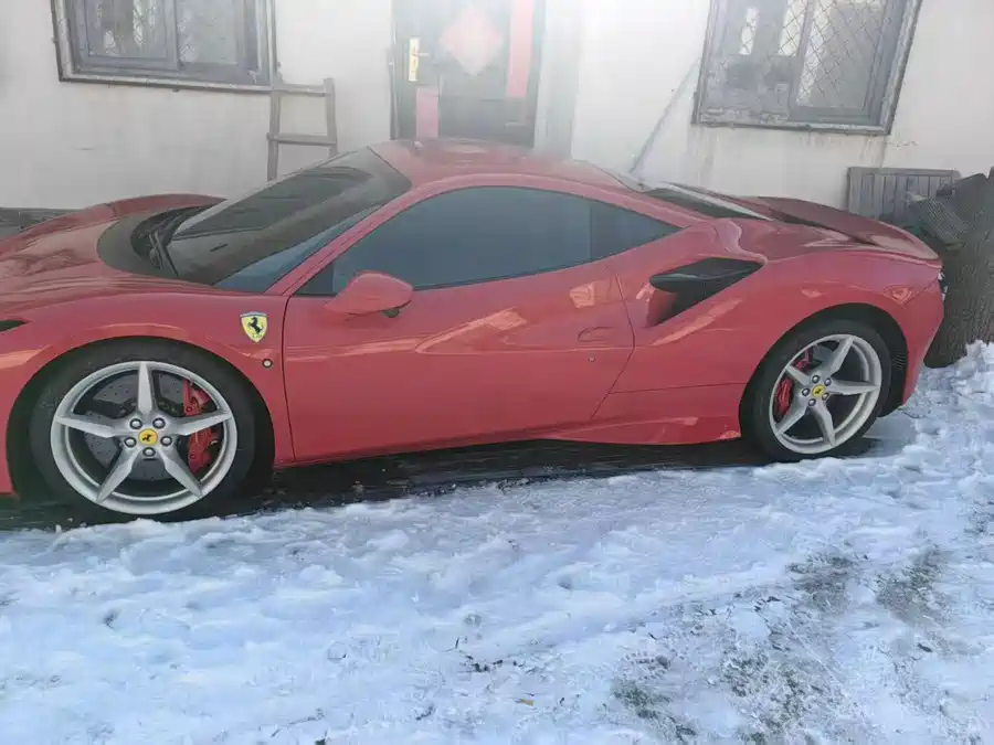 Ferrari F8