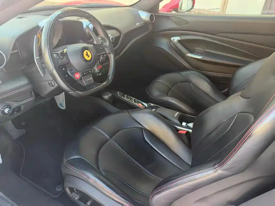 Ferrari F8
