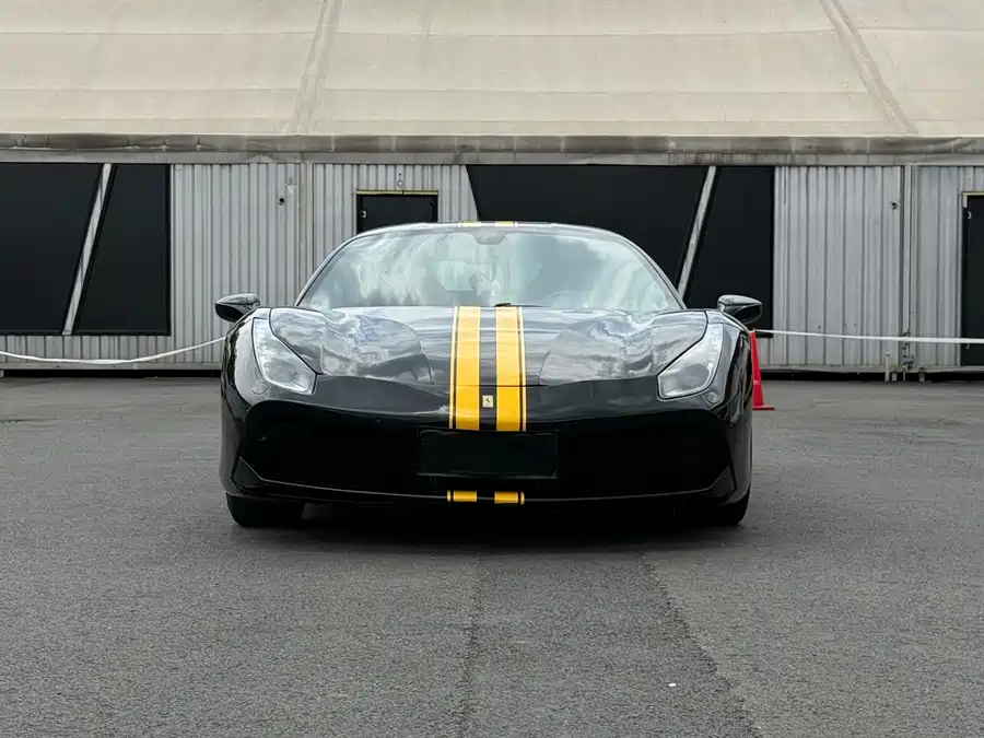 Ferrari 488