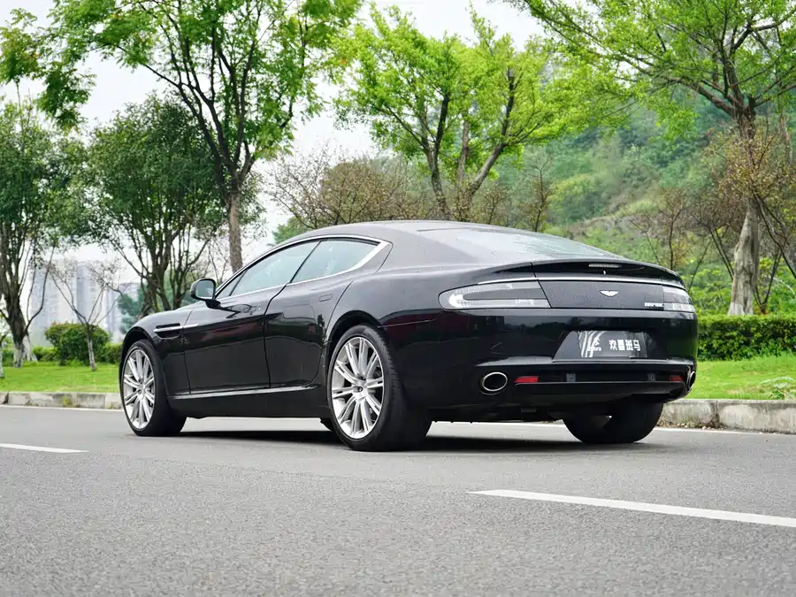 Aston Martin Rapide