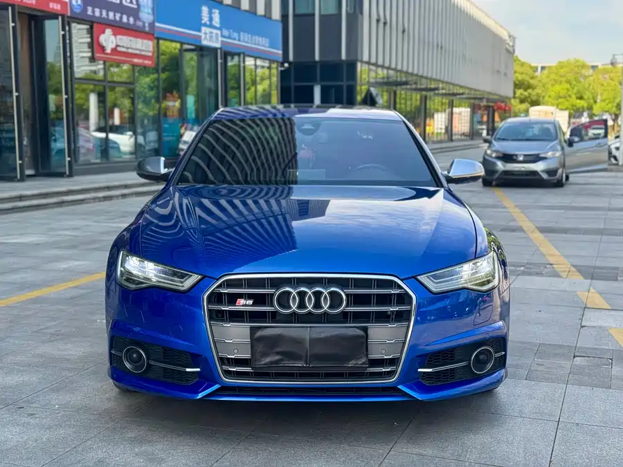 Audi S6