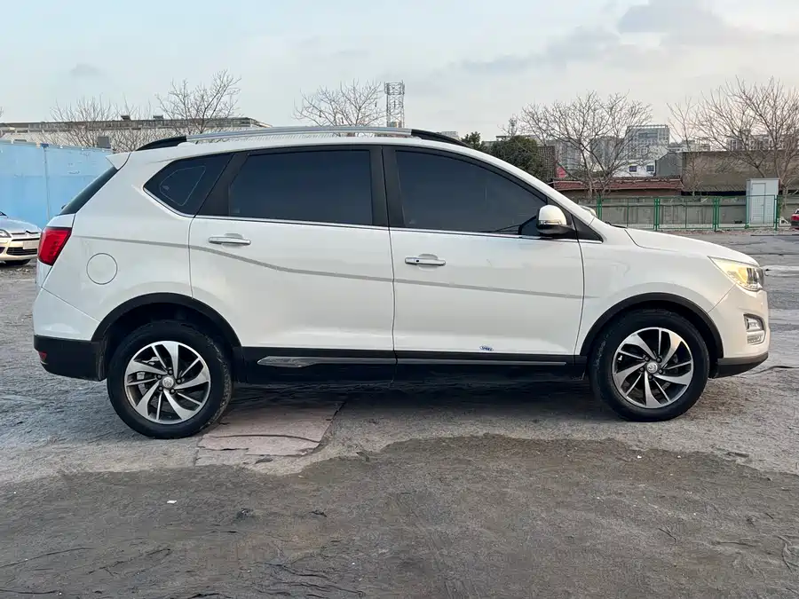 Baojun 560