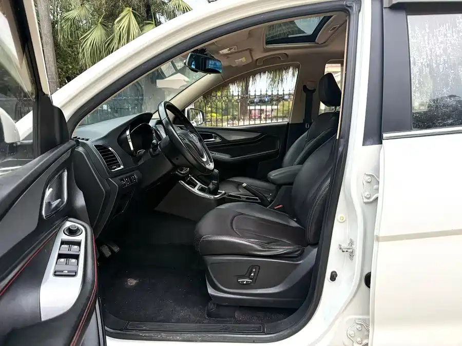 Baojun 560