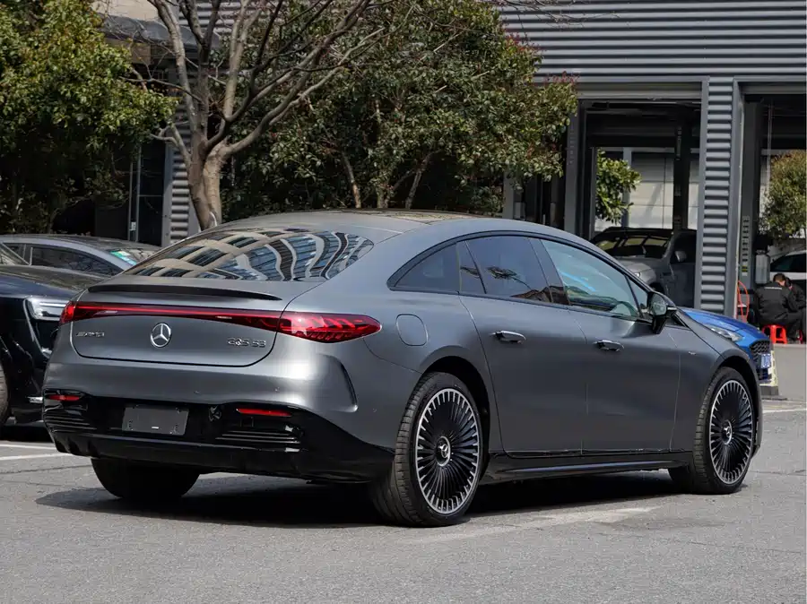 Mercedes Benz EQS AMG