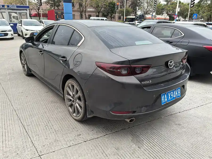 Mazda 3