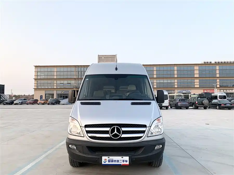 Mercedes Benz Sprinter