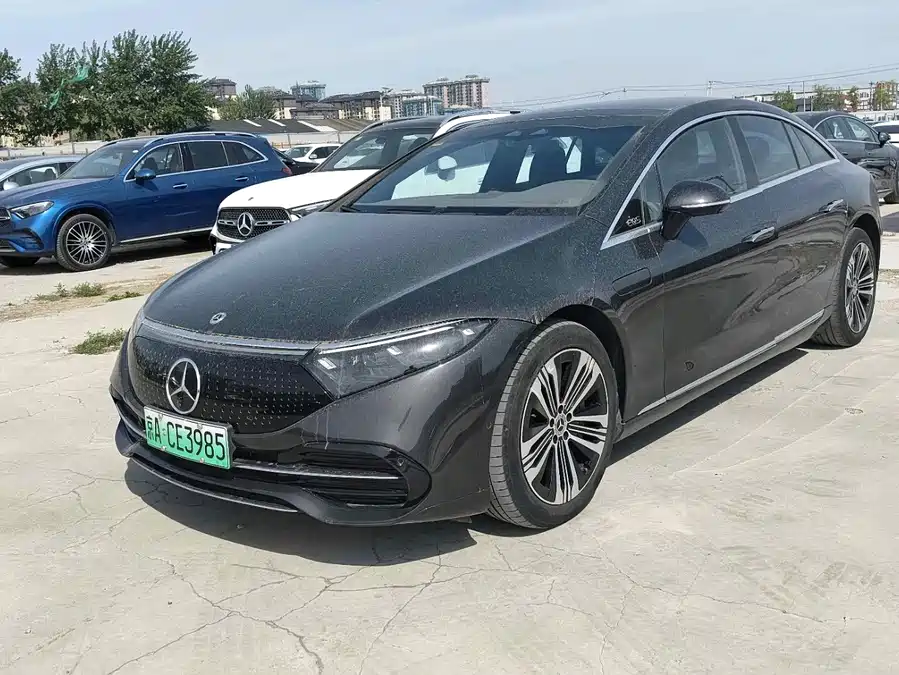 Mercedes Benz EQS