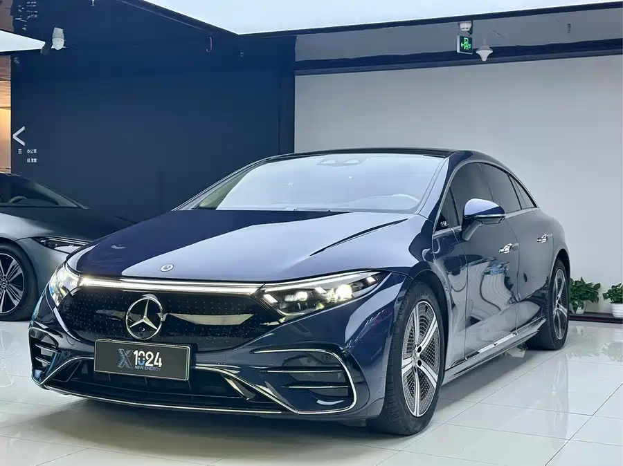 Mercedes Benz EQS