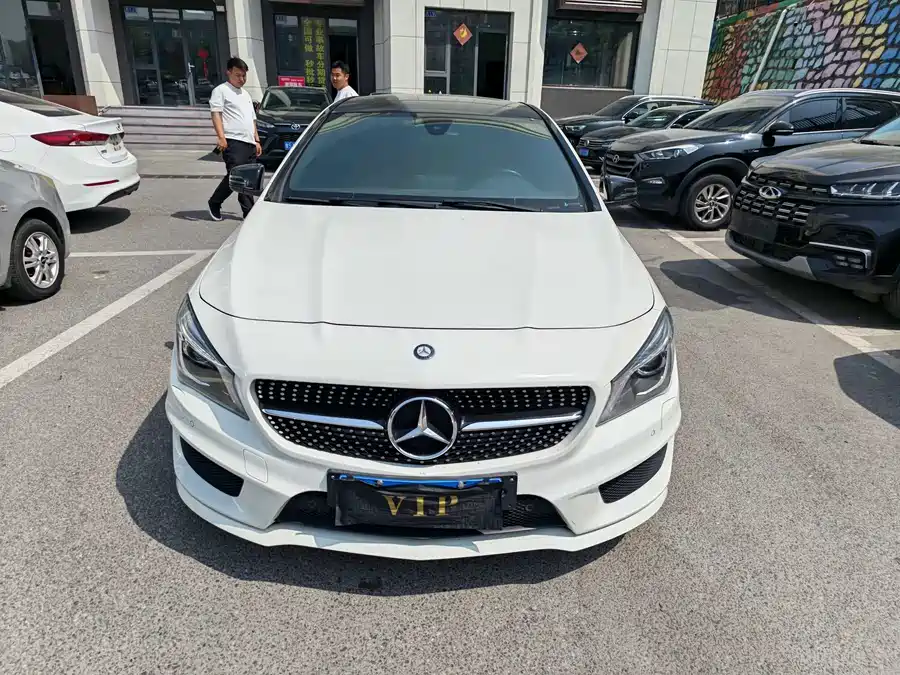 Mercedes-Benz CLA