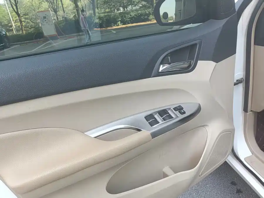 BYD F3