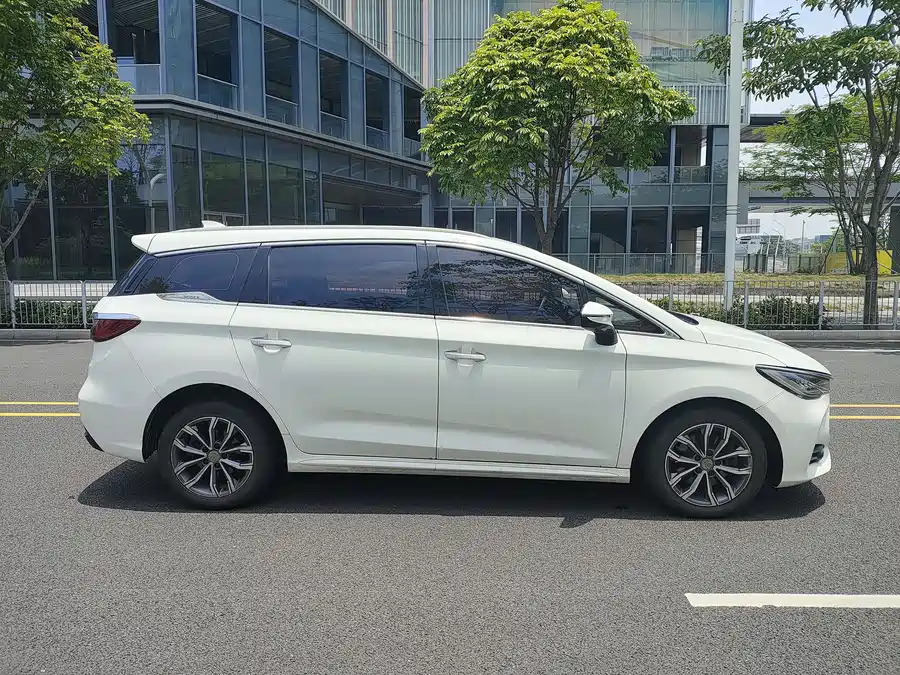 BYD Song MAX