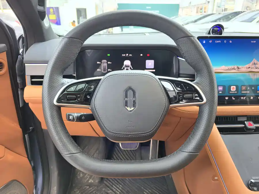 AITO Wenjie M7