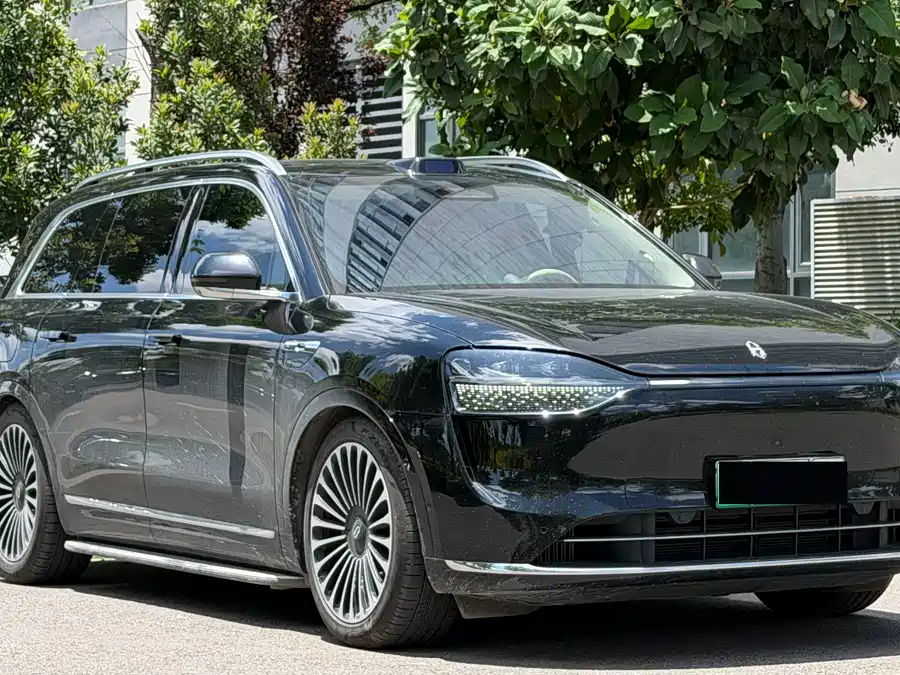 AITO Wenjie M9