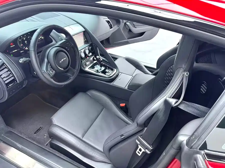 Jaguar F-TYPE