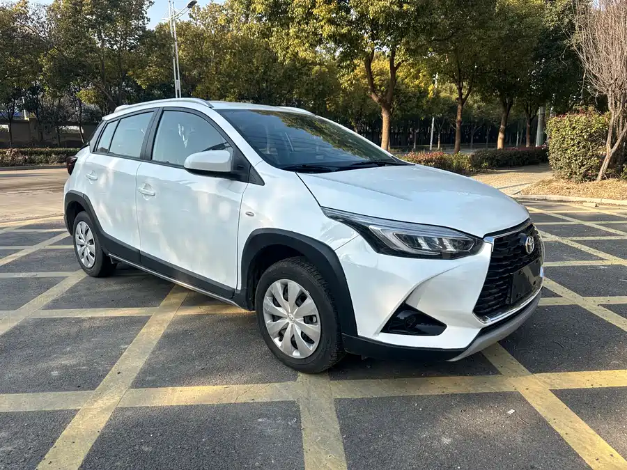 Toyota YARiS L
