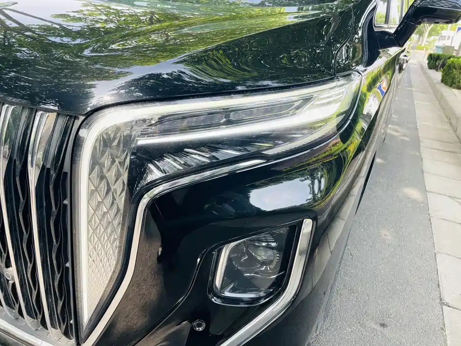 Hongqi HQ9