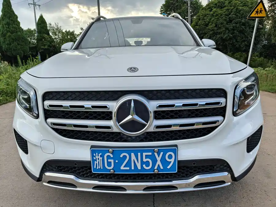Mercedes Benz GLB