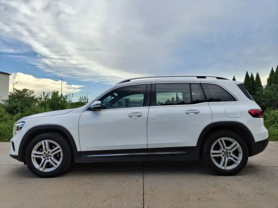 Mercedes Benz GLB