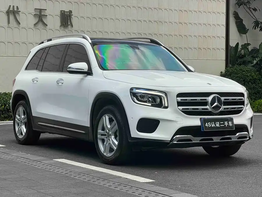 Mercedes Benz GLB