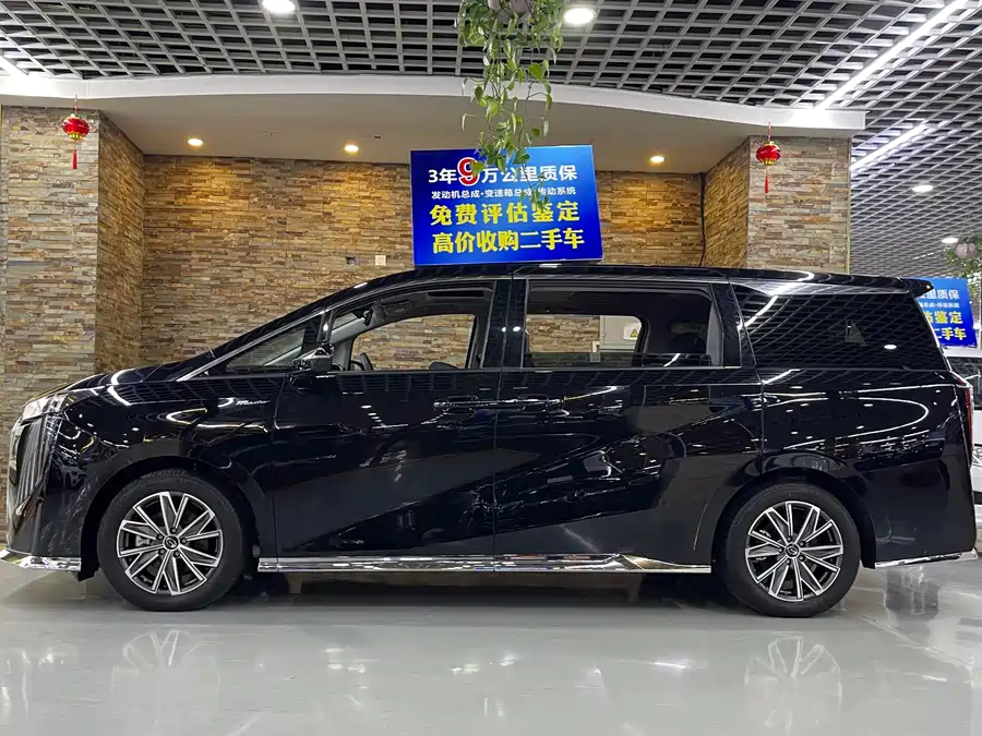 GAC Trumpchi M8