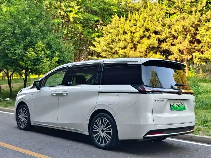 GAC Trumpchi E8 PHEV