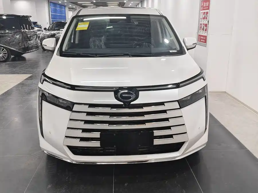 GAC Trumpchi E8 PHEV