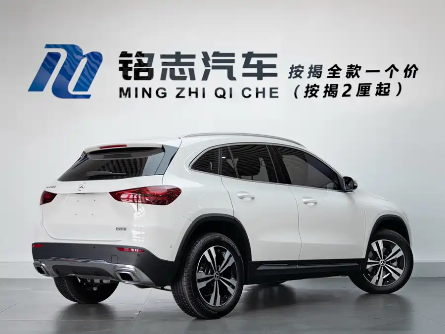 Mercedes Benz GLA