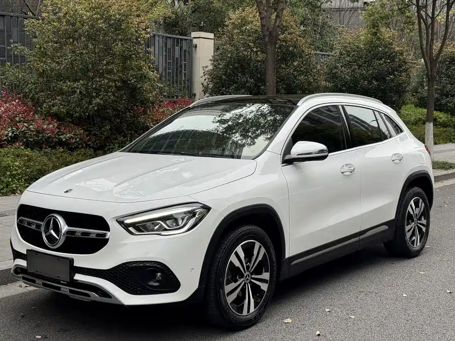 Mercedes Benz GLA
