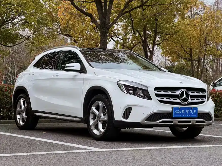 Mercedes Benz GLA