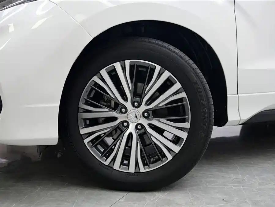 Honda Crown Road