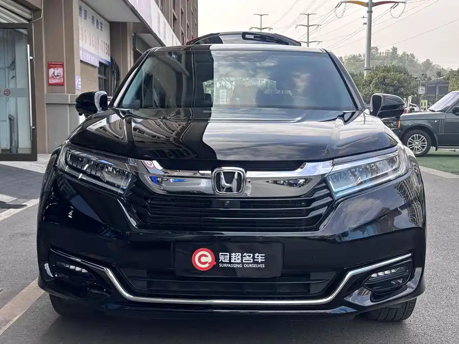 Honda Crown Road