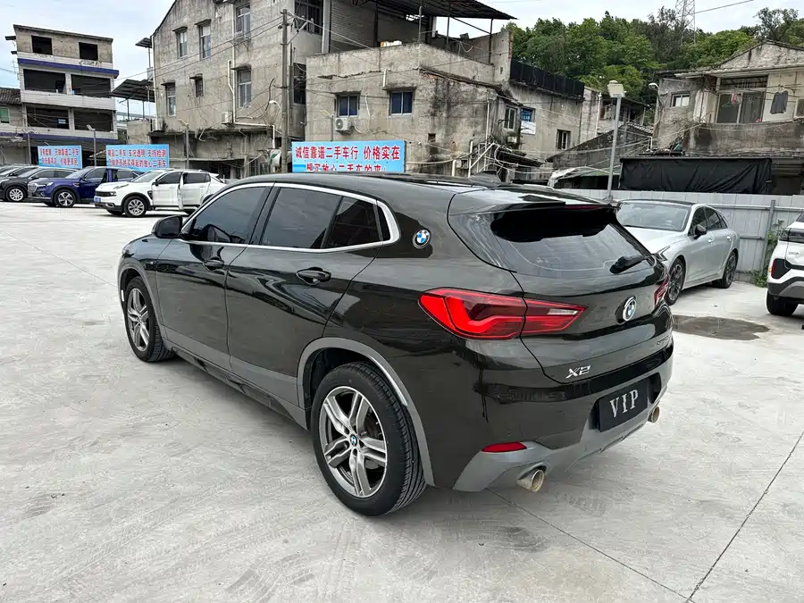 BMW X2