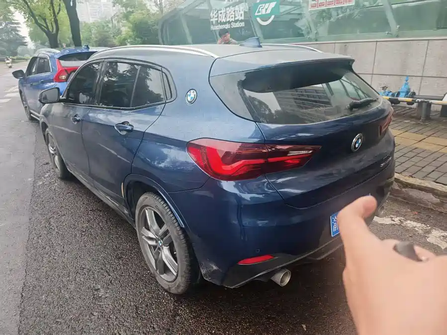 BMW X2