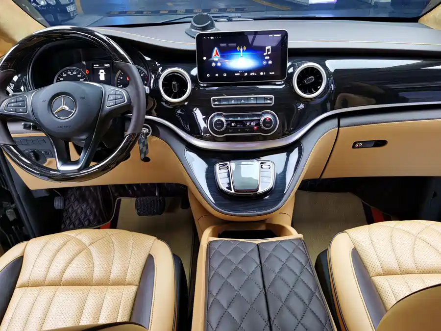 Mercedes Benz Vito
